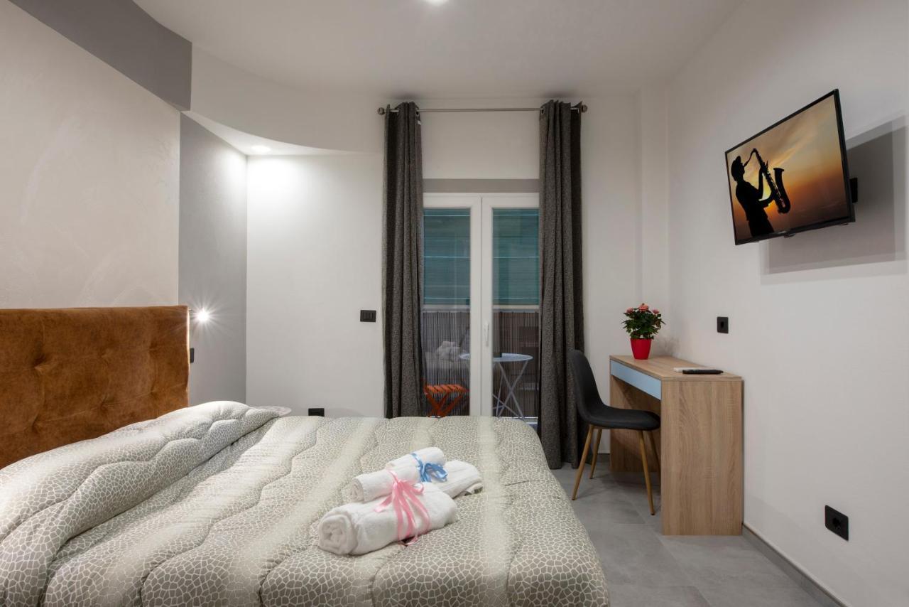 Sabriluna Rooms La Spezia Bagian luar foto